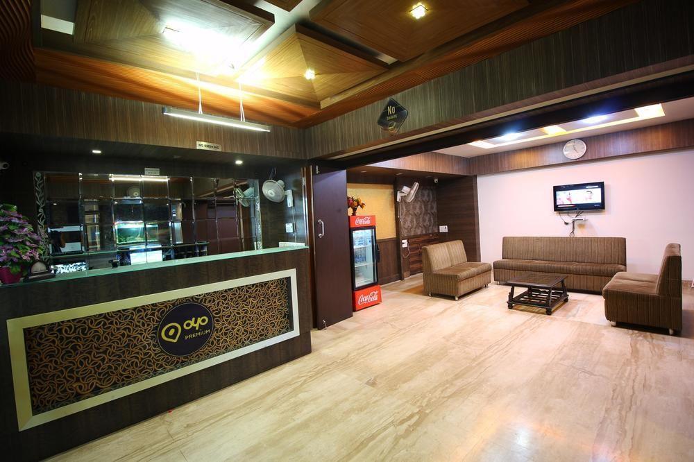 阿穆达巴 Oyo Premium Law Garden C G Road酒店 外观 照片